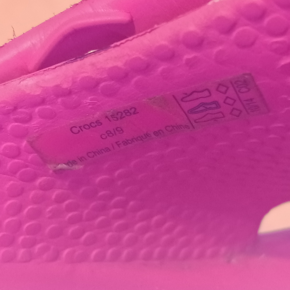 Hello Kitty Crocs - Picture 8 of 8